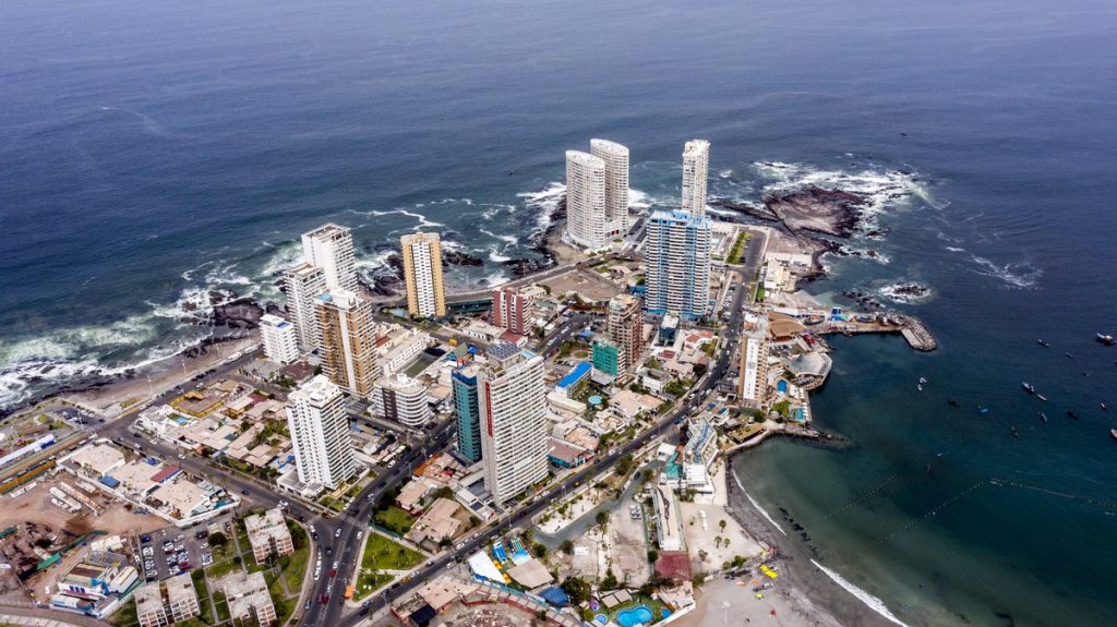 Peninsula-de-Iquique-Cavancha-1024x575-1