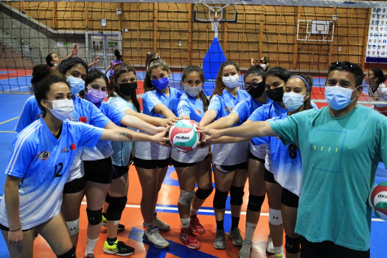 EQUIPO-VOLEIBOL-DAMAS-JUDEJUT-2021-2-scaled