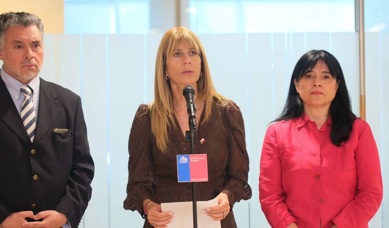 alza-cuenta-luz.jpeg__1440x2000_q70_subsampling-2