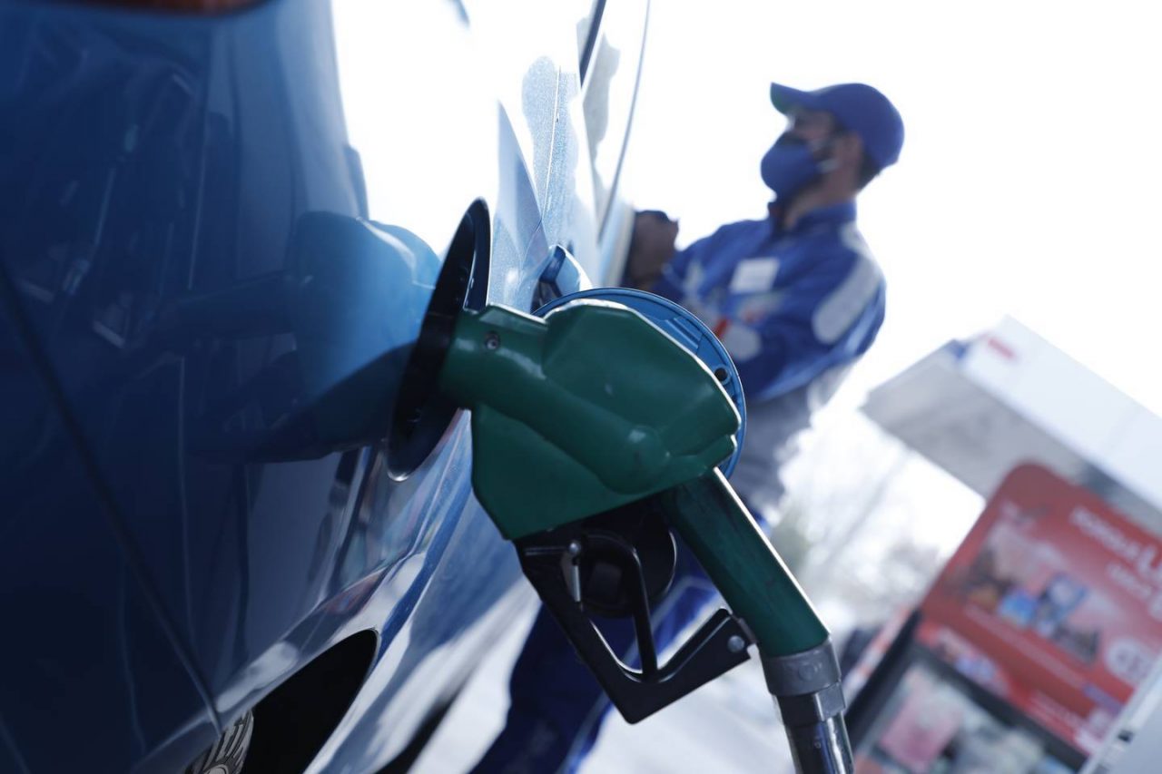 bencinas.jpg__1440x2000_q70_subsampling-2