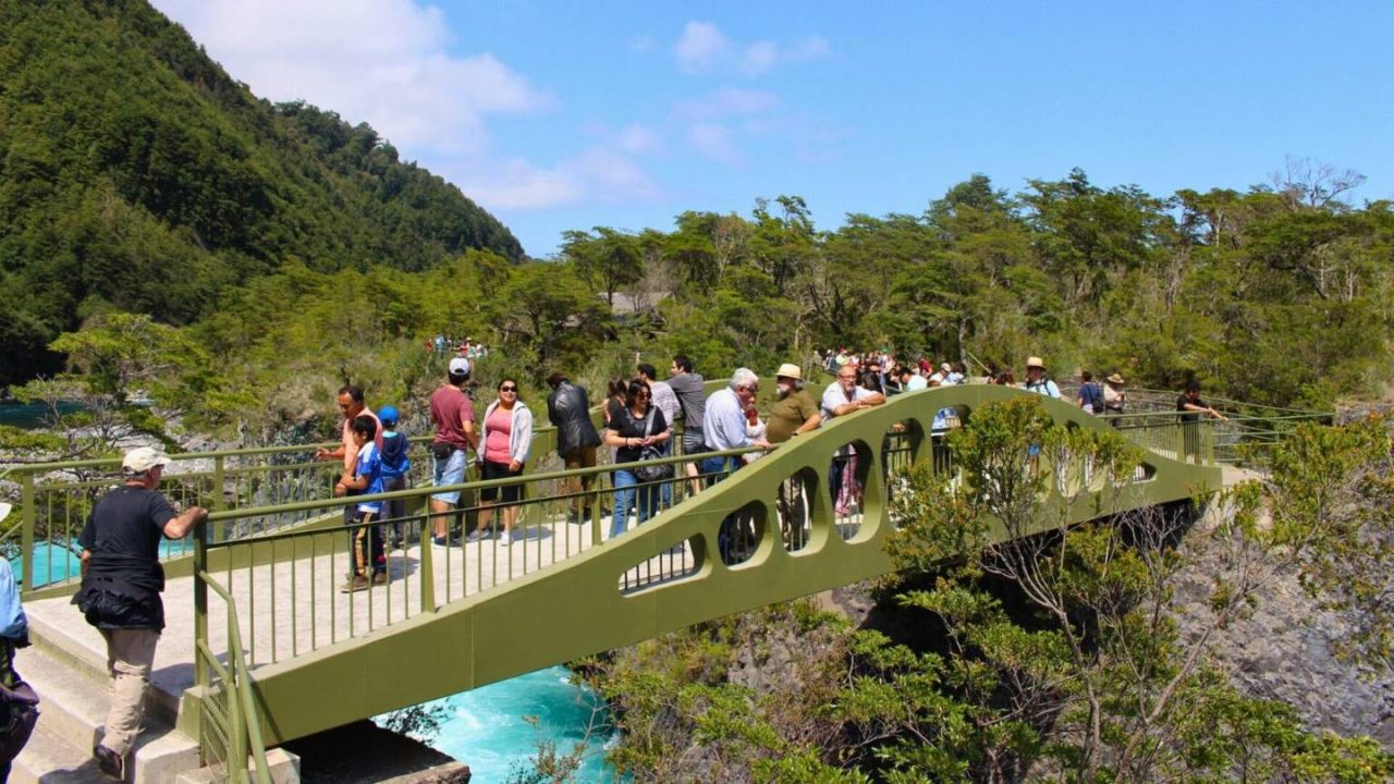 01-09-2025-Los-Lagos-1536x864.jpg__1440x2000_q70_subsampling-2