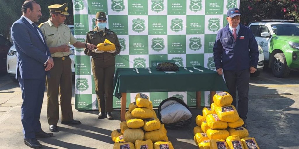 Carabineros incauta más de 63 kilos de droga durante control vehicular en Pampa Perdiz