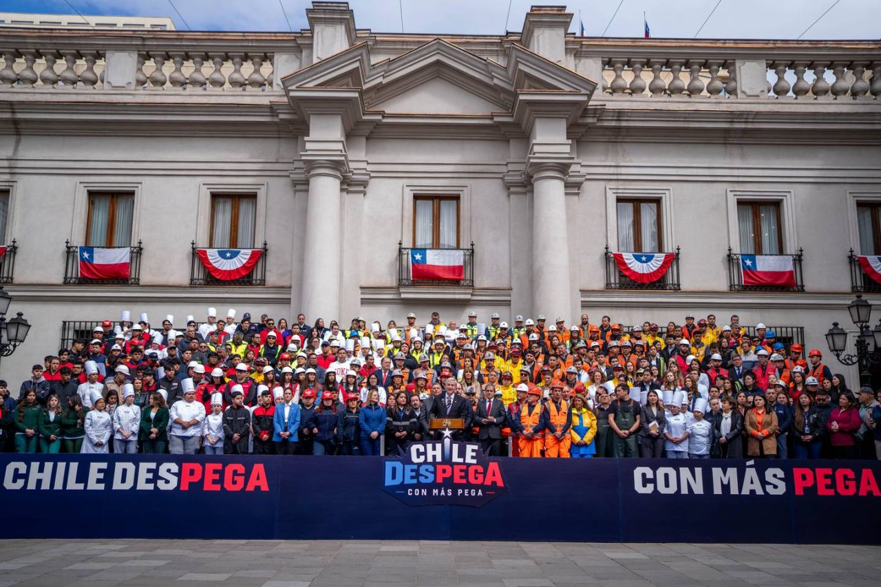 CHILE_DESPEGA.jpg__1440x2000_q70_subsampling-2
