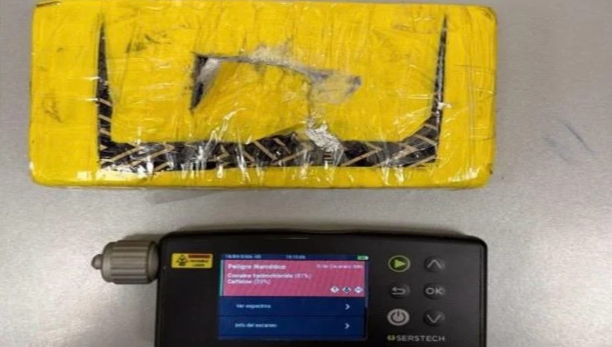 Prisión preventiva para hombre detenido con más de un kilo de cocaína en aeropuerto de Iquique
