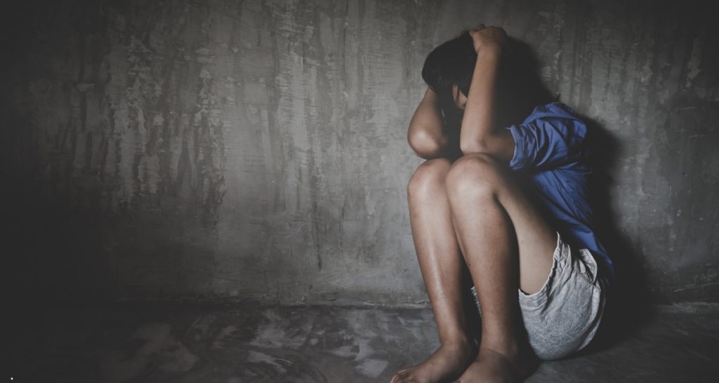 Prisión preventiva para mujer acusada de graves agresiones contra sus tres hijos en Alto Hospicio